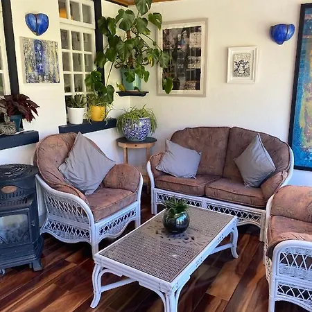 Quay Lodge Bed & Breakfast *